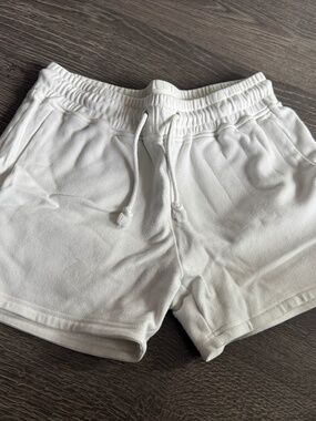 Azur Fit White Fleece Lounge Shorts – Size M